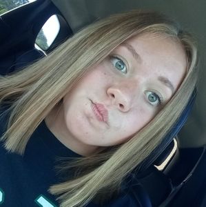 Meet your Posher, Elizabeth stoll